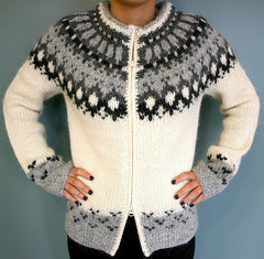 Skipper Cardigan White