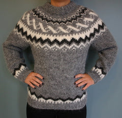 Traditional Pullover Grey